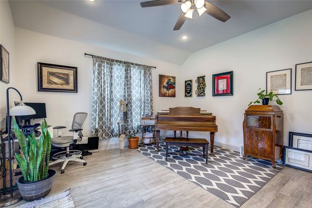 565 Beck Drive, Lavon, TX 75166