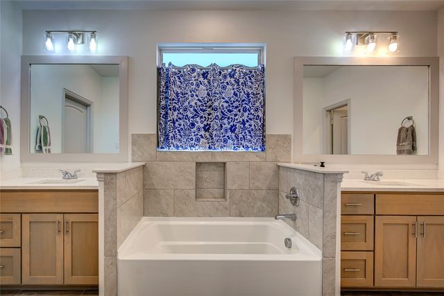 565 Beck Drive, Lavon, TX 75166
