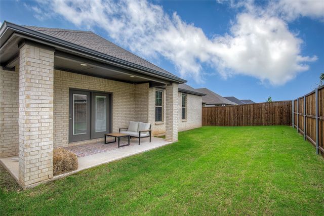 565 Beck Drive, Lavon, TX 75166