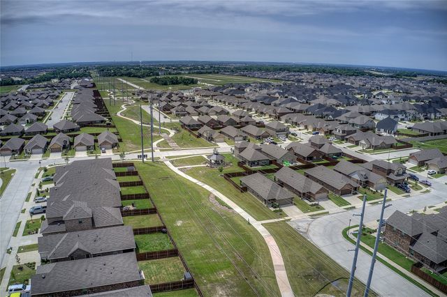 565 Beck Drive, Lavon, TX 75166