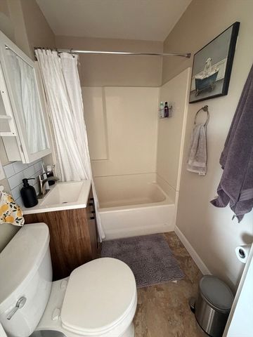 67-69 Ellery Street 6, Cambridge, MA 02138