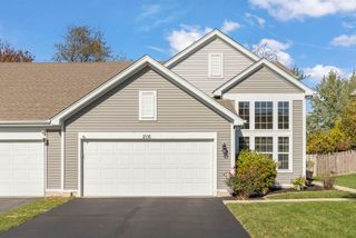 216 Maryland Lane, Pingree Grove, IL 60140