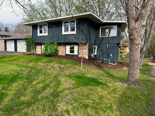 475 Sunset Drive, Jordan, MN 55352