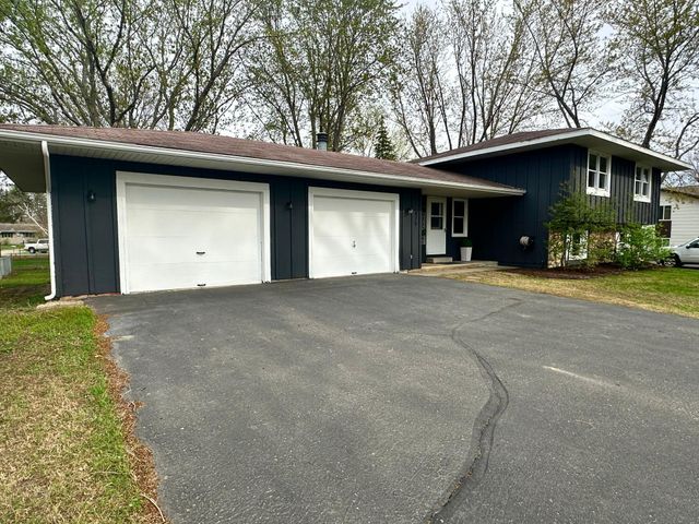 475 Sunset Drive, Jordan, MN 55352