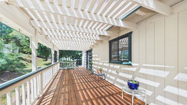 13010 Wells Fargo Dr, Groveland, CA 95321