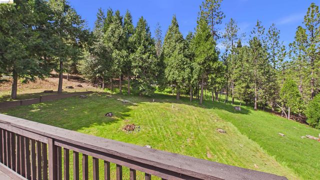 13010 Wells Fargo Dr, Groveland, CA 95321