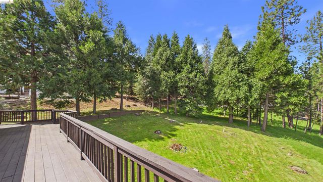 13010 Wells Fargo Dr, Groveland, CA 95321