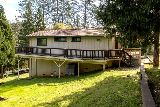 13010 Wells Fargo Dr, Groveland, CA 95321