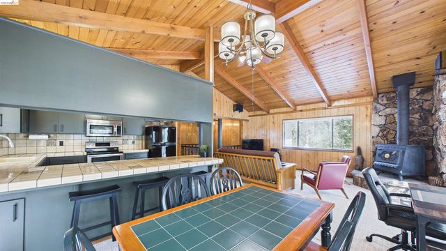 13010 Wells Fargo Dr, Groveland, CA 95321