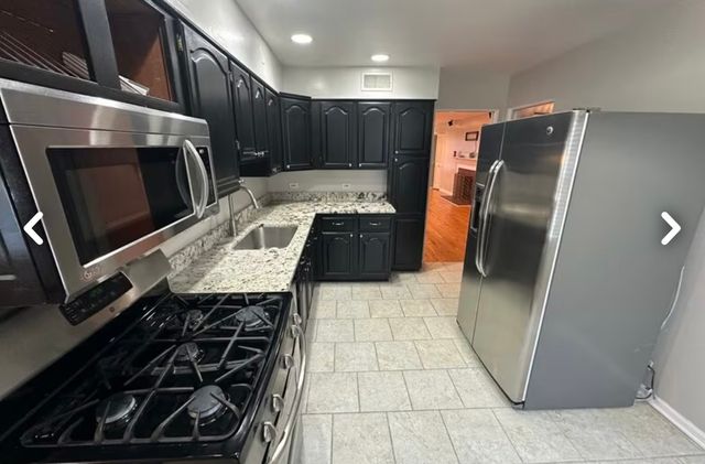 228 S Hawthorne Avenue, Elmhurst, IL 60126