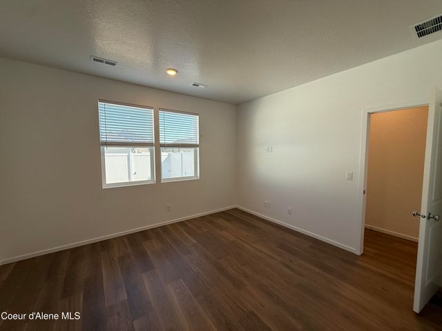 5330 E Antares Ln, Post Falls, ID 83854