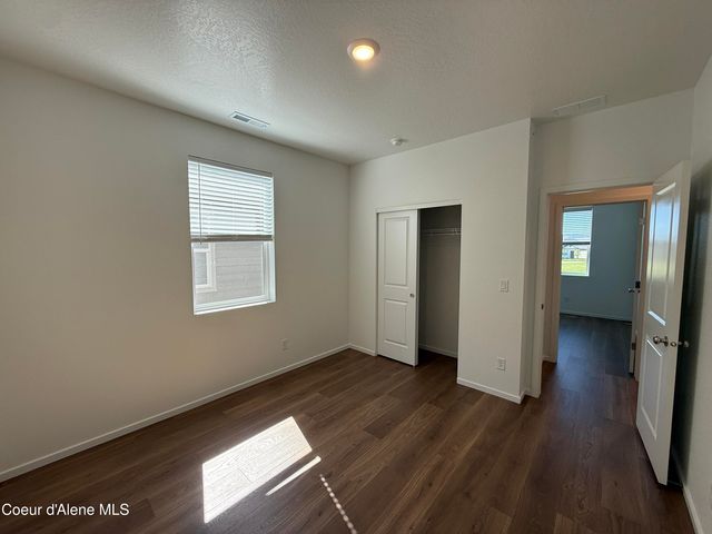 5330 E Antares Ln, Post Falls, ID 83854