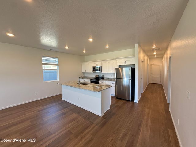 5330 E Antares Ln, Post Falls, ID 83854