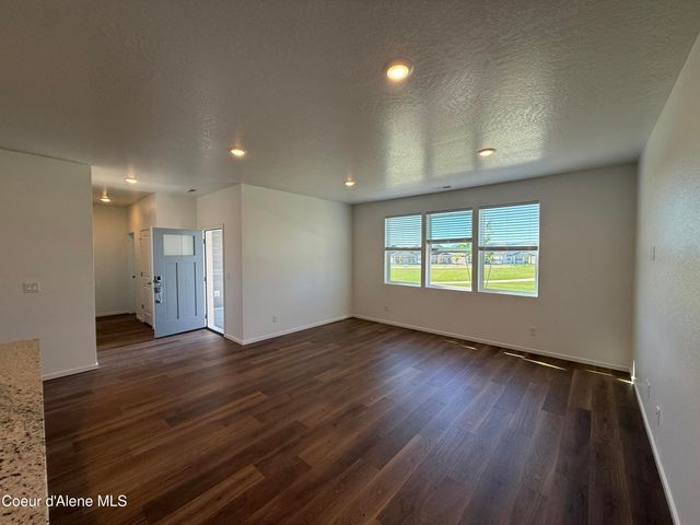 5330 E Antares Ln, Post Falls, ID 83854