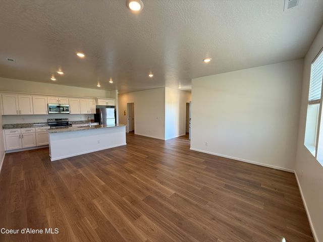 5330 E Antares Ln, Post Falls, ID 83854