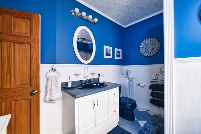 467 Brock Ave, New Bedford, MA 02744