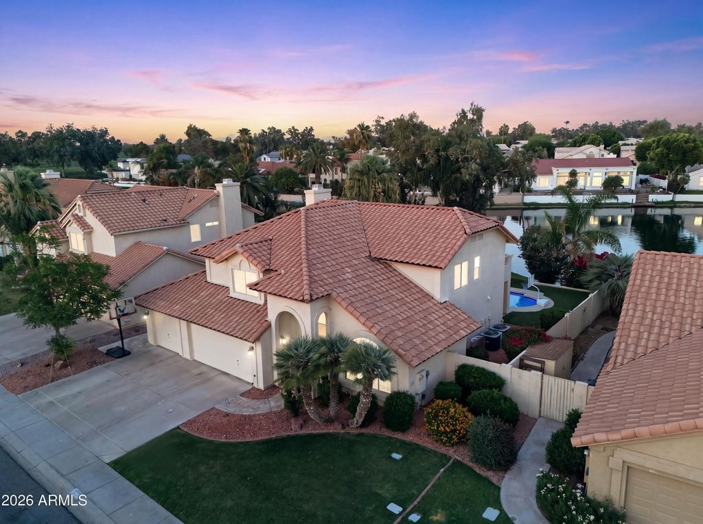 3821 S HAWTHORN Drive, Chandler, AZ 85248 — exterior