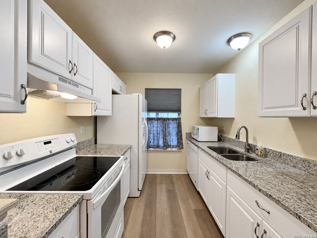 12108 Stoney Spur, San Antonio, TX 78247