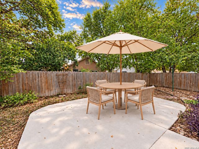 12108 Stoney Spur, San Antonio, TX 78247