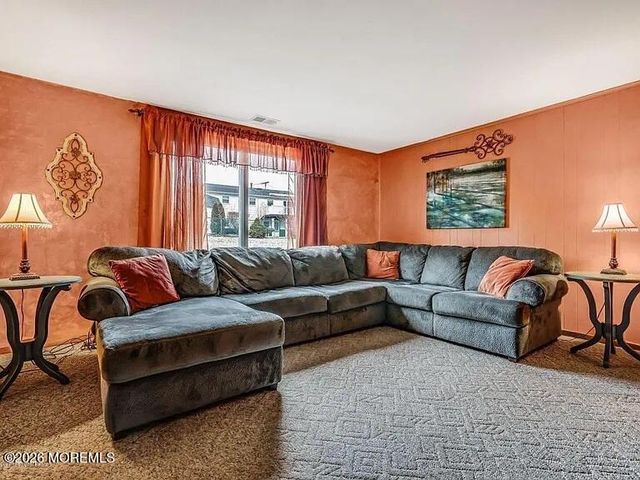 1004 Woodlane Road, Jackson, NJ 08527