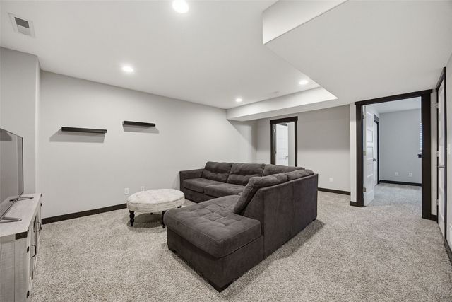 3509 Pioneer Avenue SE, Cedar Rapids, IA 52403