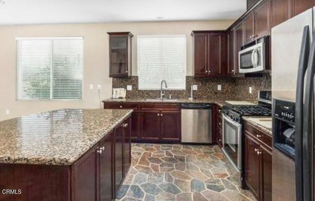 6116 Prague Place, Bakersfield, CA 93306
