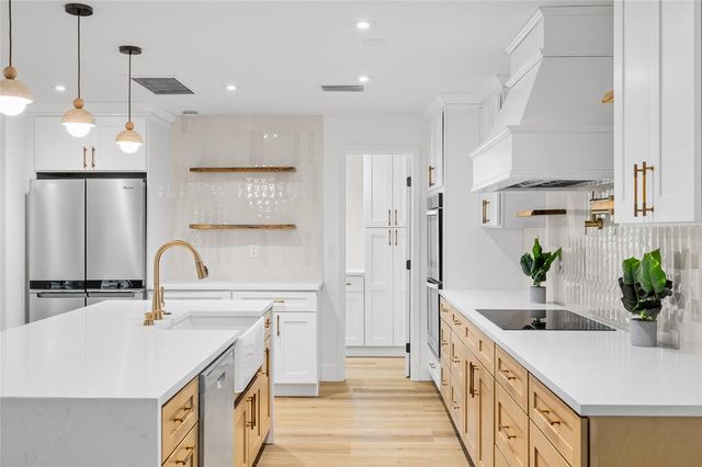 13310 GOLF CREST CIRCLE, Tampa, FL 33618