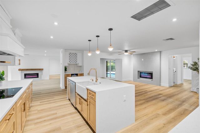 13310 GOLF CREST CIRCLE, Tampa, FL 33618