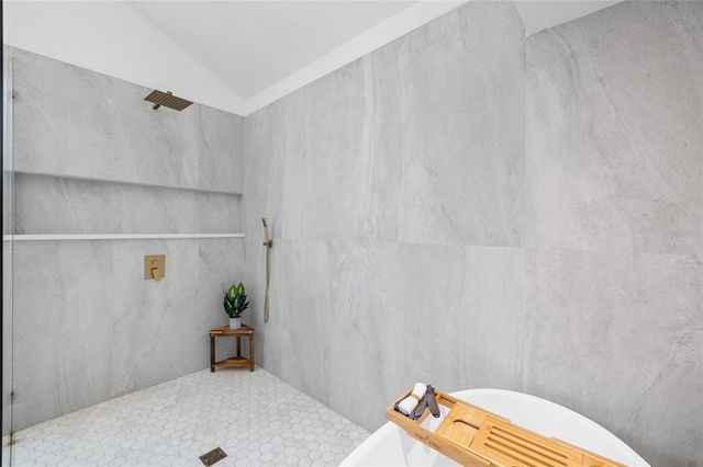 13310 GOLF CREST CIRCLE, Tampa, FL 33618