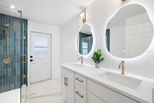 13310 GOLF CREST CIRCLE, Tampa, FL 33618