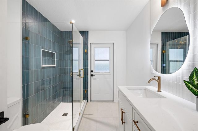 13310 GOLF CREST CIRCLE, Tampa, FL 33618