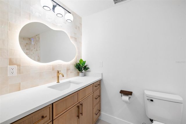 13310 GOLF CREST CIRCLE, Tampa, FL 33618