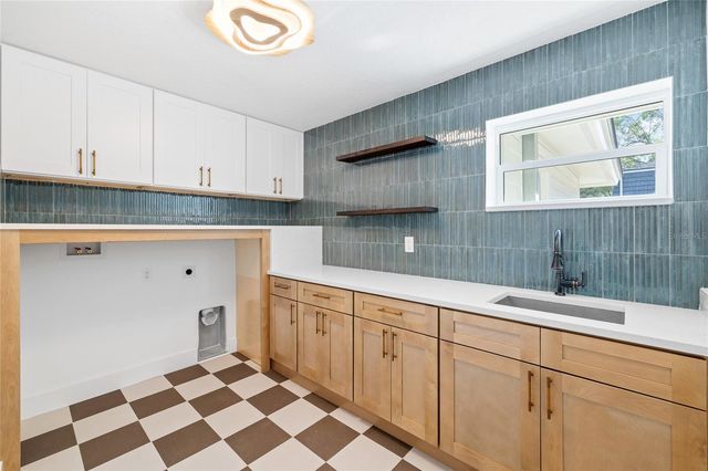 13310 GOLF CREST CIRCLE, Tampa, FL 33618