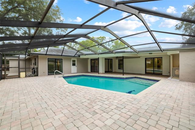 13310 GOLF CREST CIRCLE, Tampa, FL 33618