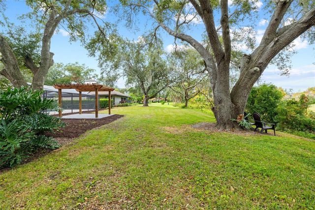 13310 GOLF CREST CIRCLE, Tampa, FL 33618