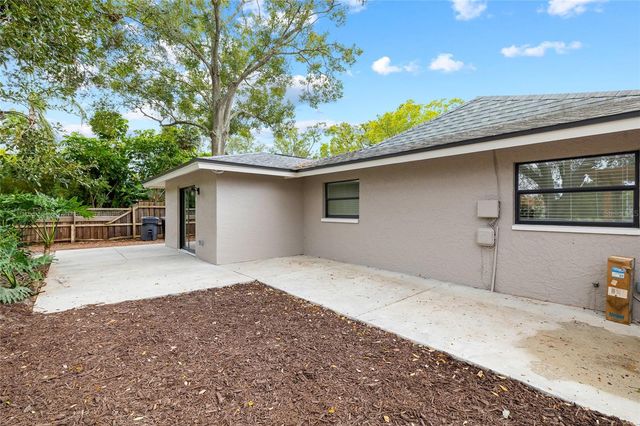 13310 GOLF CREST CIRCLE, Tampa, FL 33618