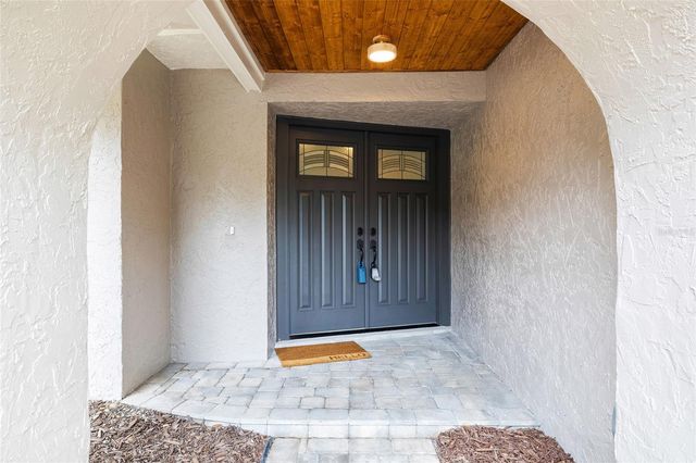 13310 GOLF CREST CIRCLE, Tampa, FL 33618