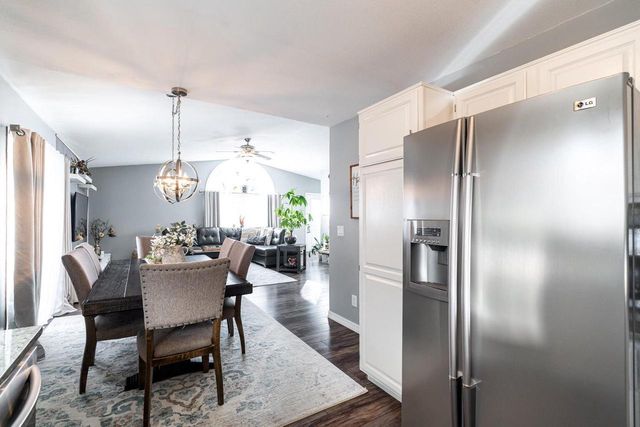 114 Manor COURT, Slinger, WI 53086