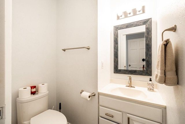 114 Manor COURT, Slinger, WI 53086