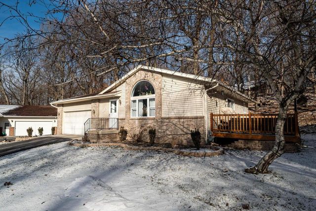 114 Manor COURT, Slinger, WI 53086