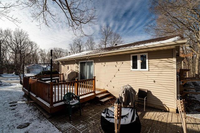 114 Manor COURT, Slinger, WI 53086