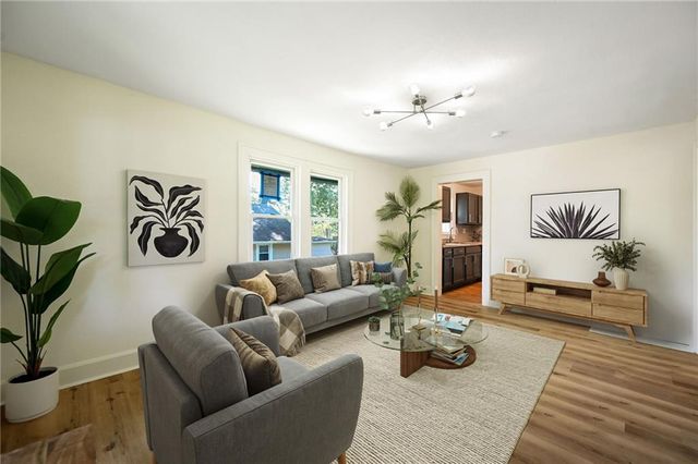 902 S CRISP Avenue, Independence, MO 64054