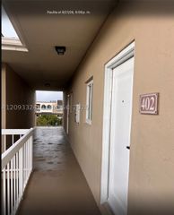 7732 Camino Real 402, Miami, FL 33143