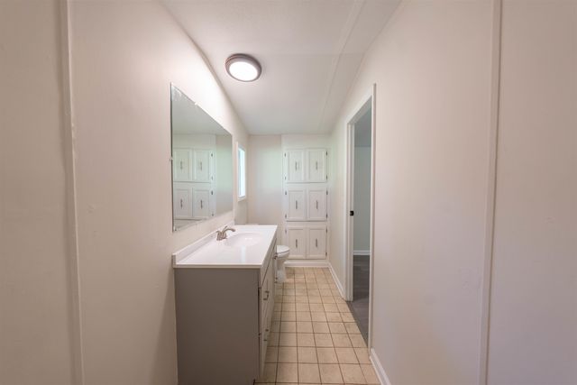 11715 HWY 194 HWY, Oakland, TN 38060