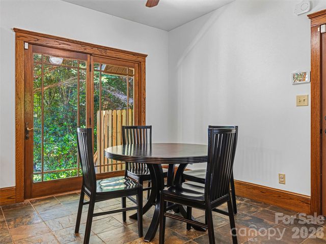 1606 Olmsted Drive, Asheville, NC 28803