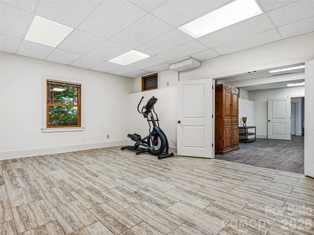 1606 Olmsted Drive, Asheville, NC 28803