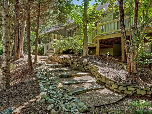 1606 Olmsted Drive, Asheville, NC 28803
