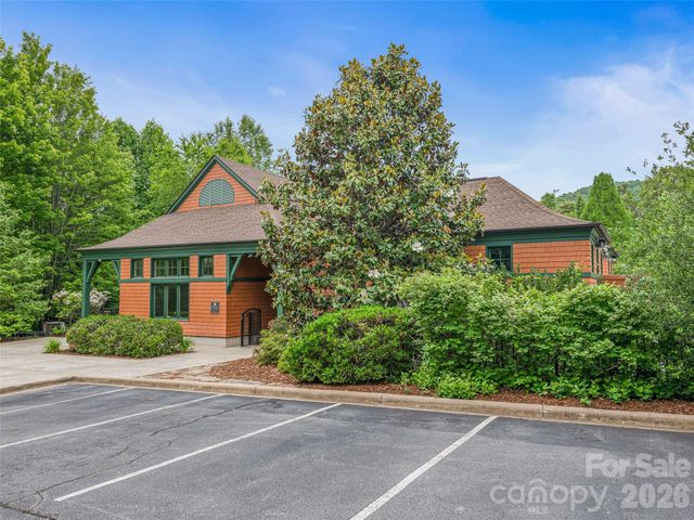 1606 Olmsted Drive, Asheville, NC 28803