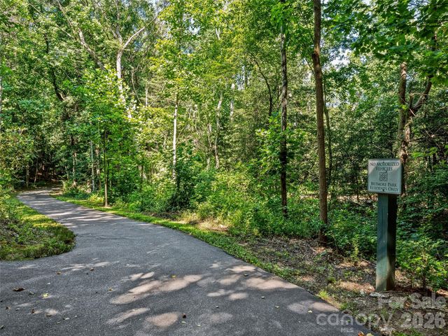 1606 Olmsted Drive, Asheville, NC 28803