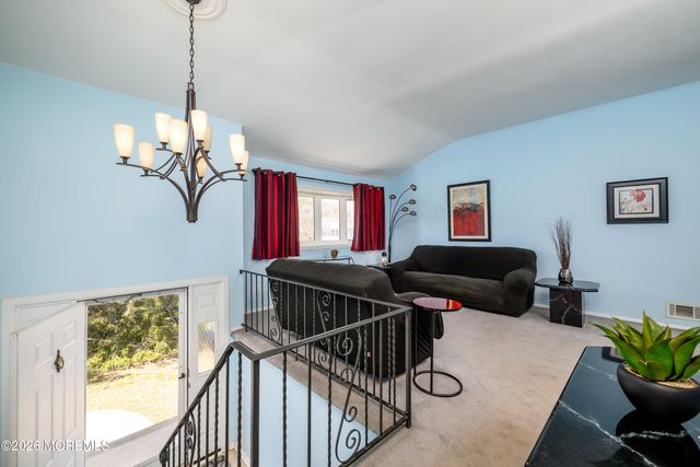 43 Westbrook Road, Howell, NJ 07731